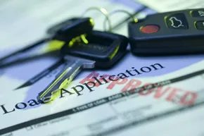 Як ставки автокредиту (APR) впливають на ваші щомісячні платежі