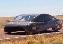 Sunswift Violet batió el récord de eficiencia solar con un recorrido de 4.100 km en Australia